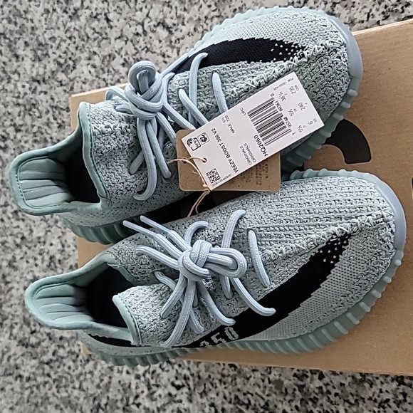 Yeezy Boost 350 V2, Salt, Men's sz 6 - Picture 2 of 7